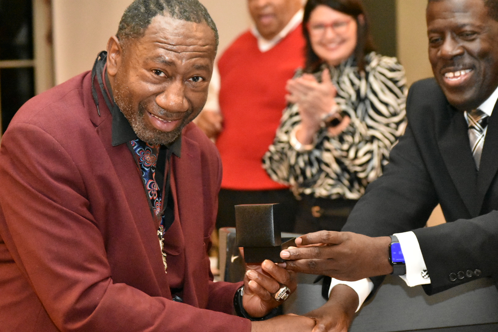 Zebras receive basketball championship rings