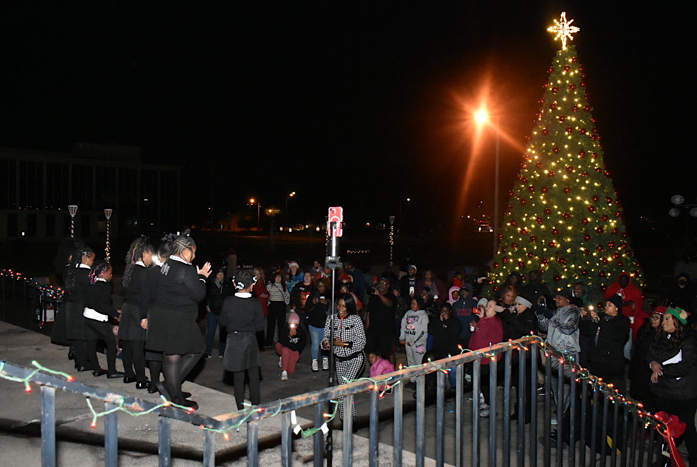 Tree lights up Pine Bluff holiday season