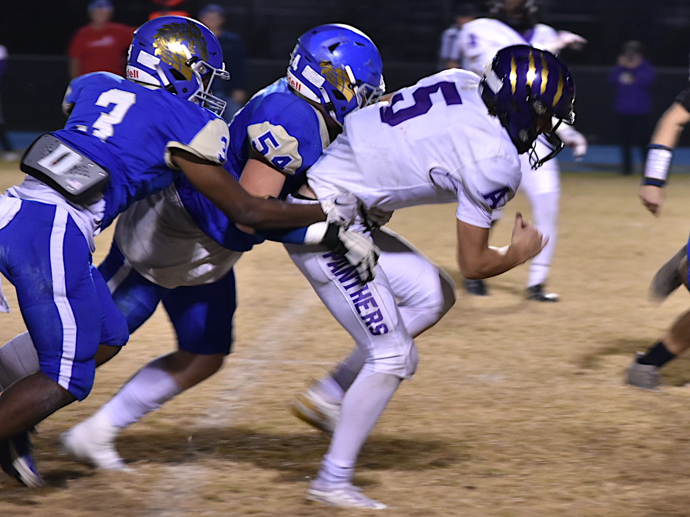 Ashdown rallies to top DeWitt