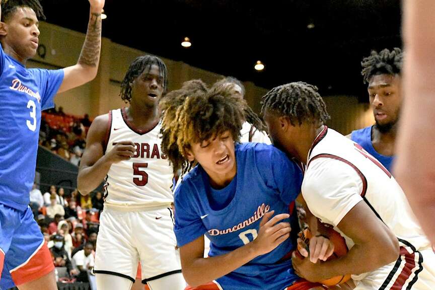 KING COTTON 2023: Zebras dominate glass, beat Duncanville 84-79