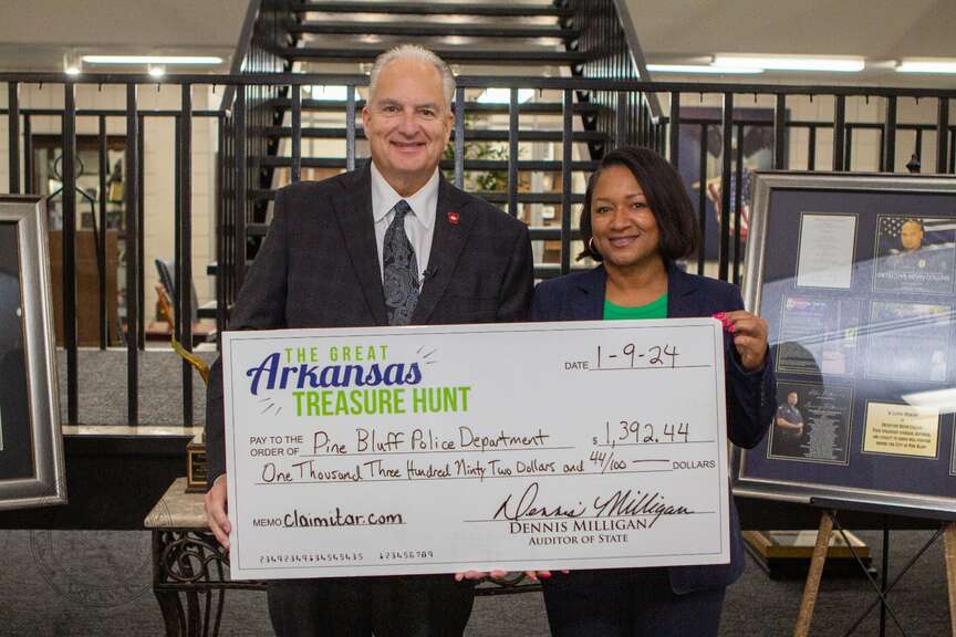 Auditor returns $1,392.44 to Pine Bluff Police