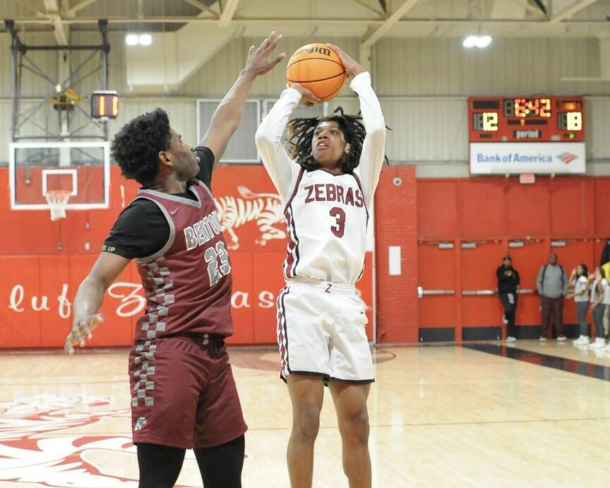 Benton hands Zebras first conference loss