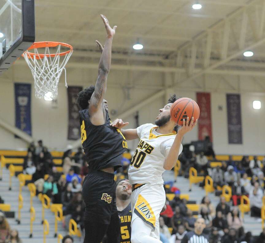 Golden Lions beat Bethune-Cookman 76-72
