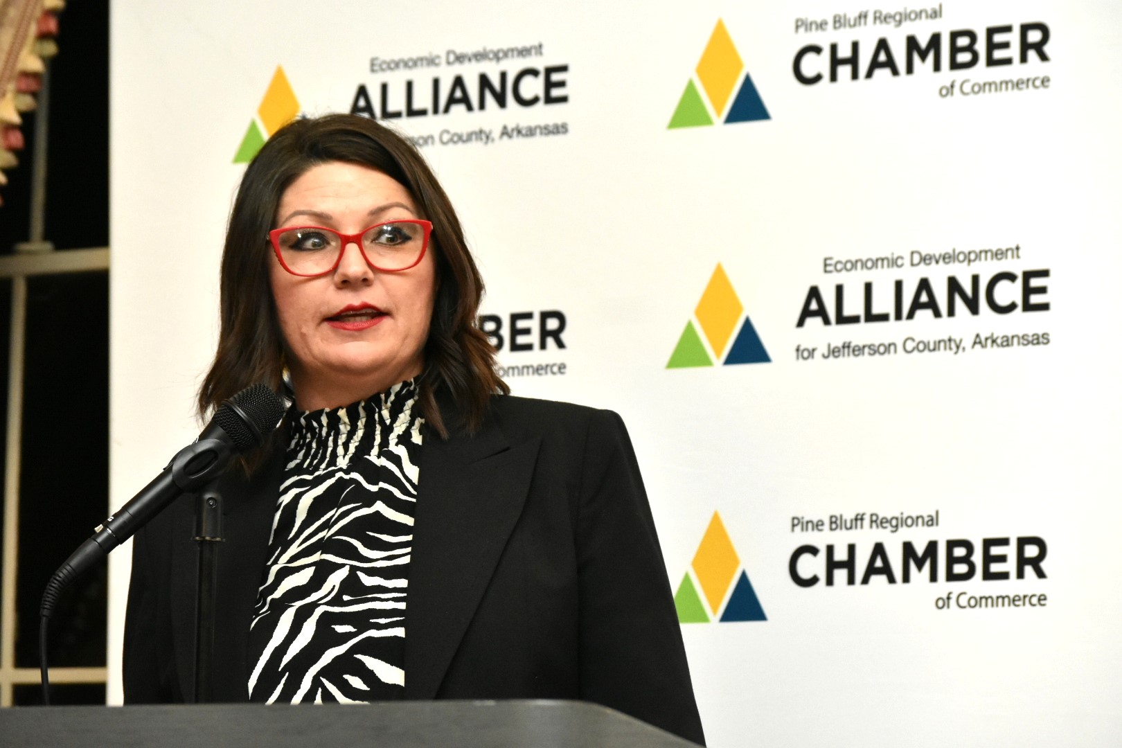 Superintendent measures Pine Bluff School District’s progress at chamber dinner
