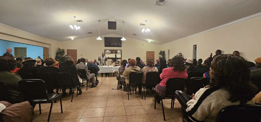 Pine Bluff mayoral candidates discuss vacant buildings