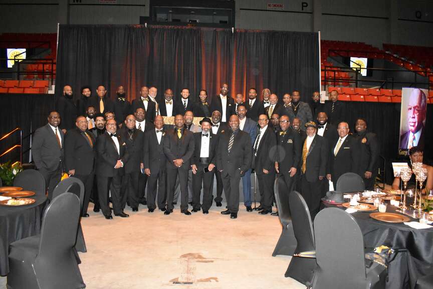 Alphas’ gala awards $18,000 to local students