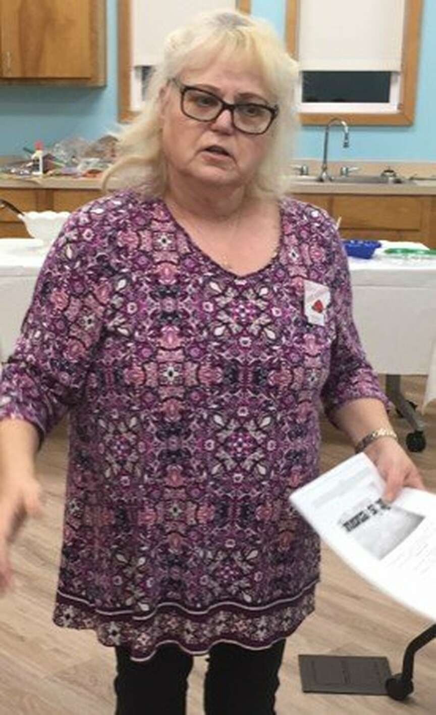 Homemakers meet at library