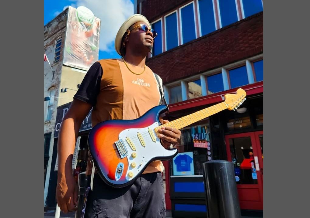 Pitts to perform in Pine Bluff