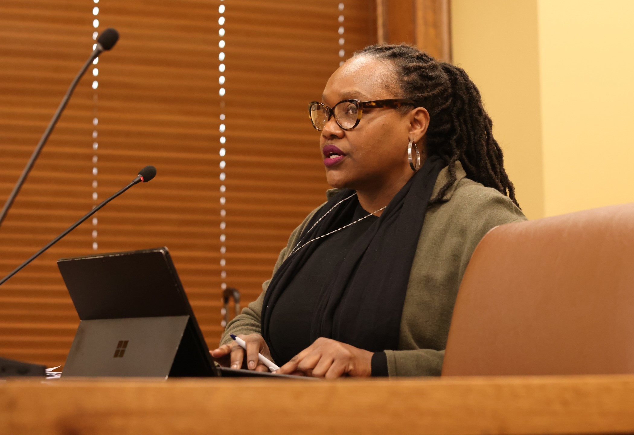 Flowers details primary runoff finances