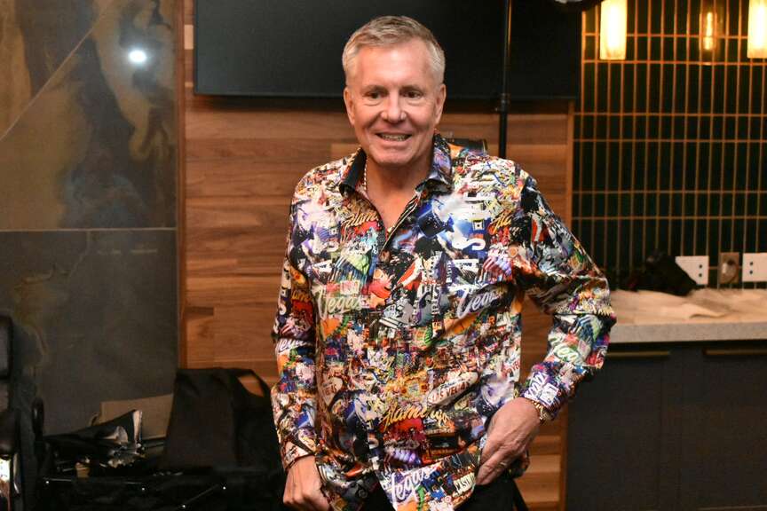 Slot influencer visits Saracen Casino