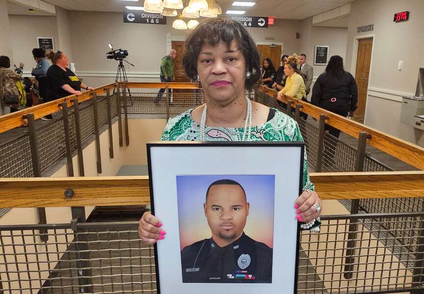 Officer’s killer draws 35-year prison sentence