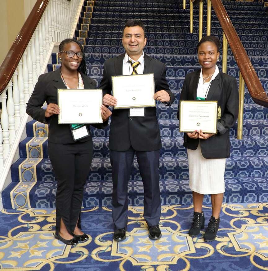 UAPB students win top awards