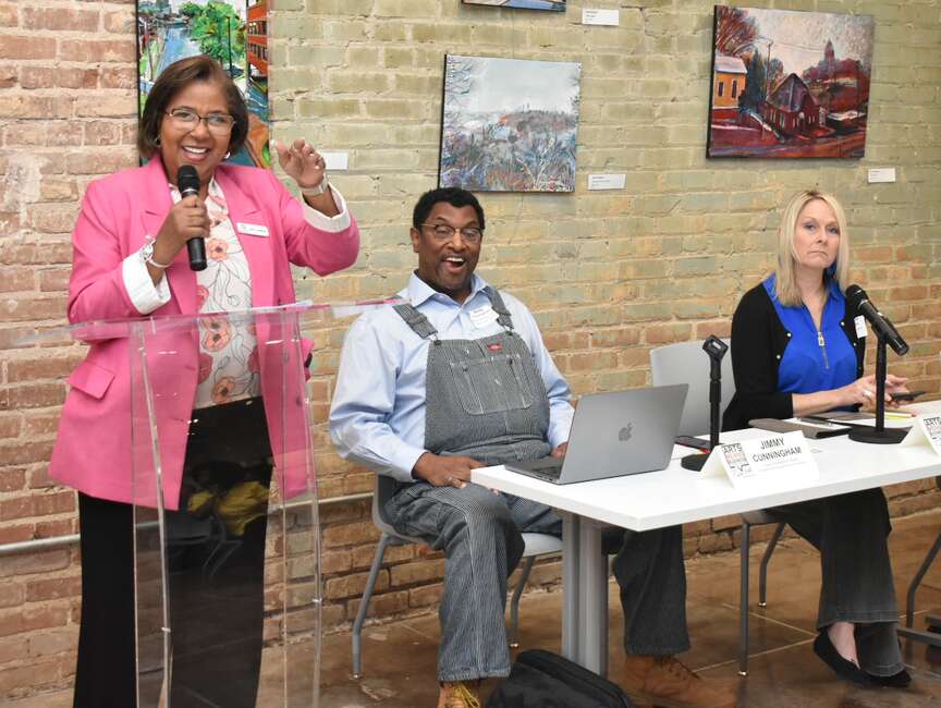 Town hall talks economic effect of arts, culture