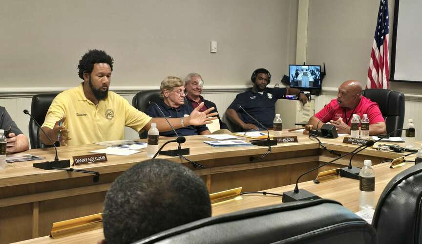 Jefferson County Quorum Court passes 3 items in spirited meeting