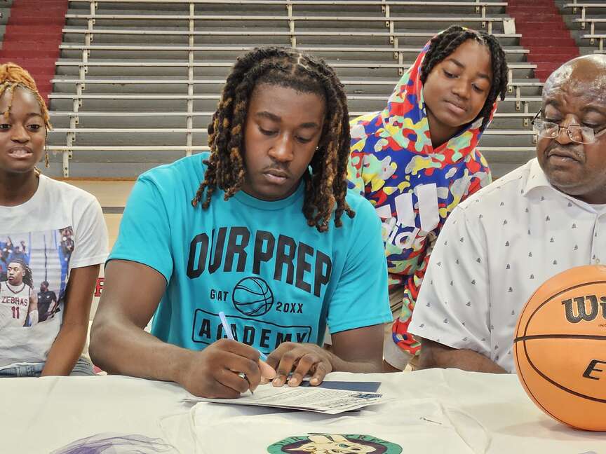 PBHS’s Emerson signs with prep academy for basketball