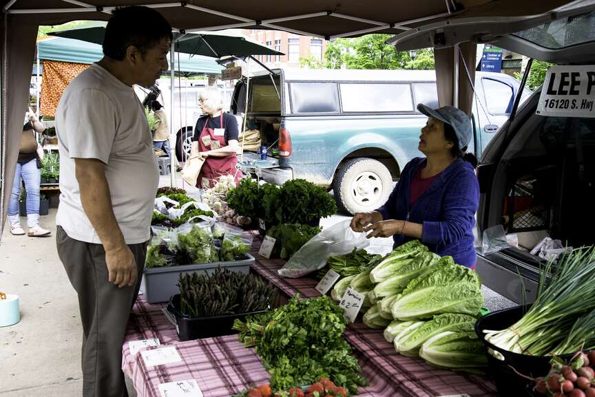 Farmers market week honors contributions