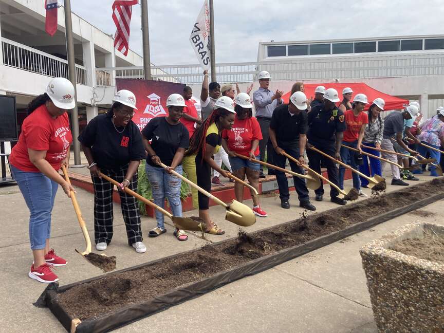 Ground breaks on new Pine Bluff High School