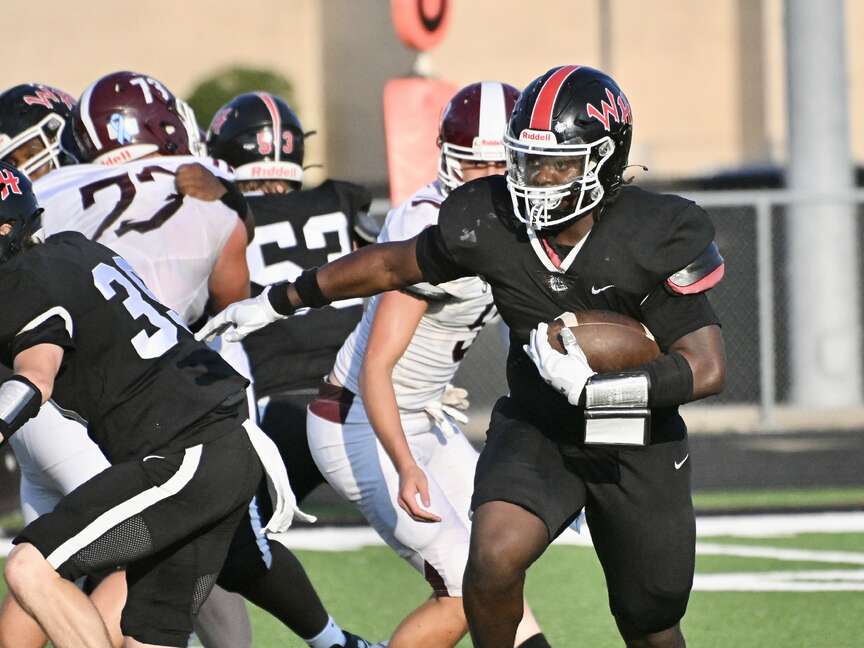 Davis, Price shine in White Hall-Stuttgart scrimmage