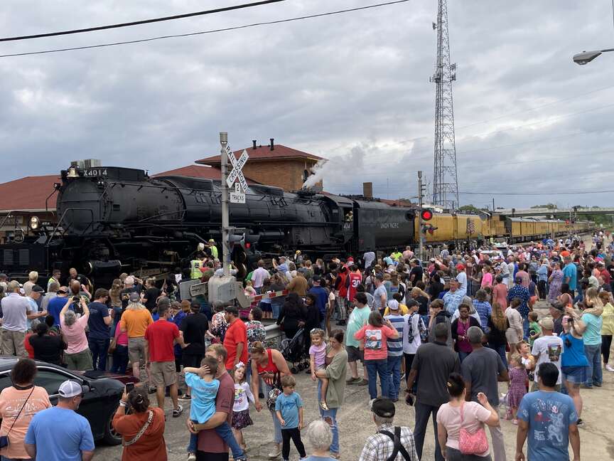 Big Boy pulling into the station