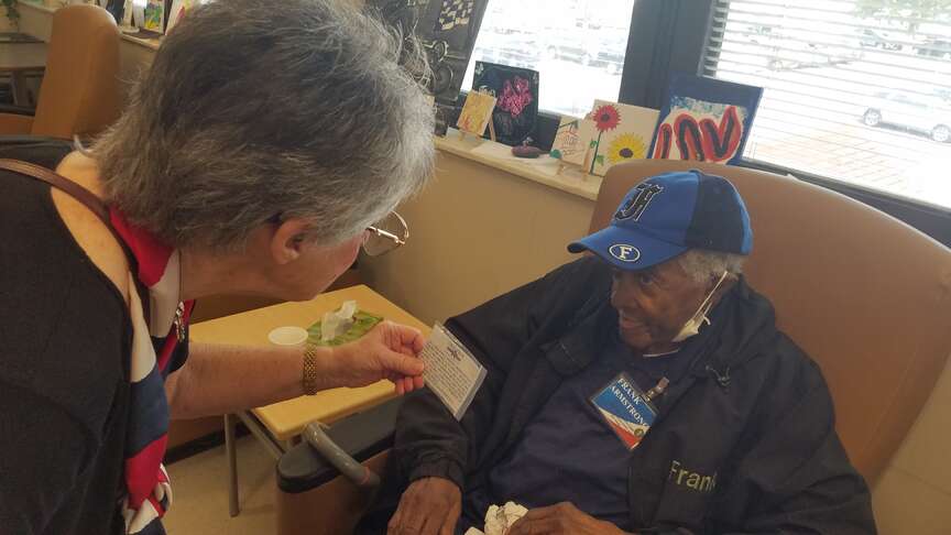Group gives veterans pocket Constitutions
