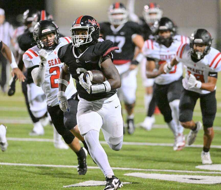 Lions top Bulldogs 42-13, hit 3-1 mark
