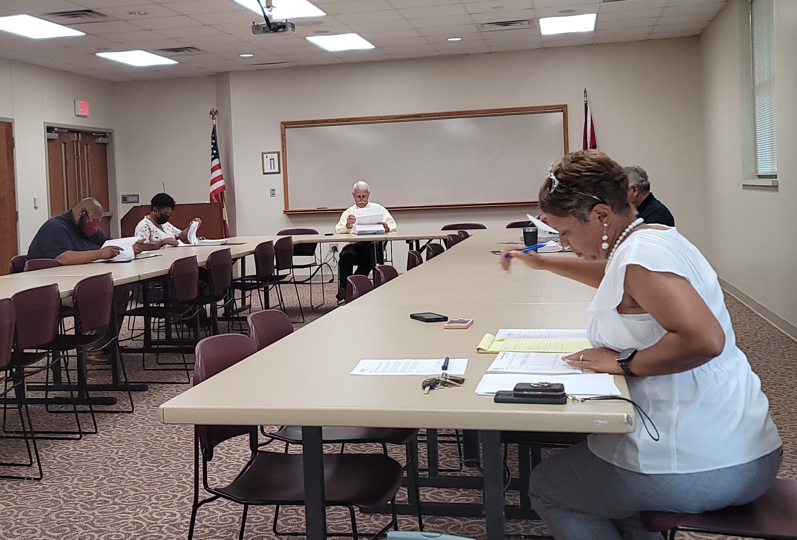 Meeting outlines go-kart contract