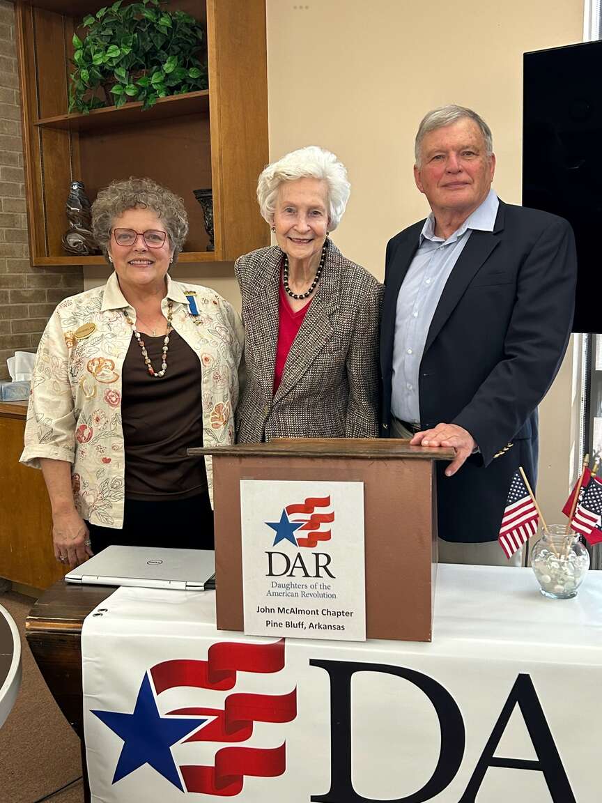 DAR hears of Pine Bluff, Civil War
