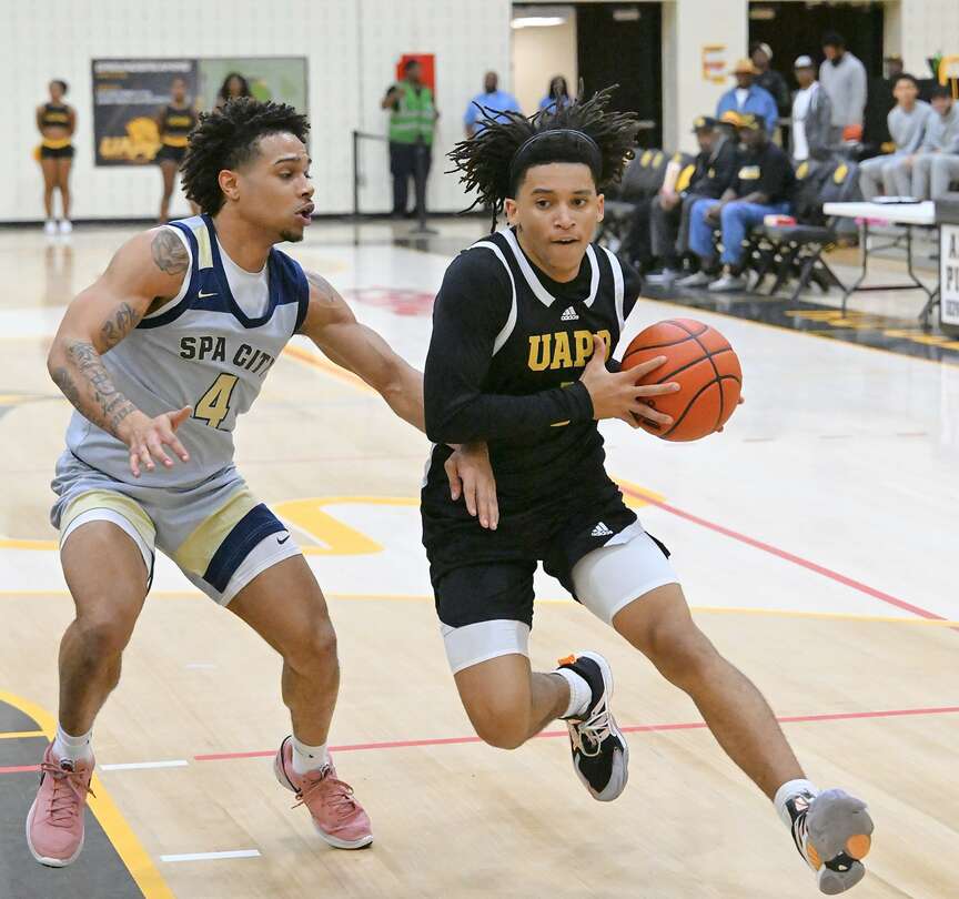 Golden Lions to play Missouri on the road