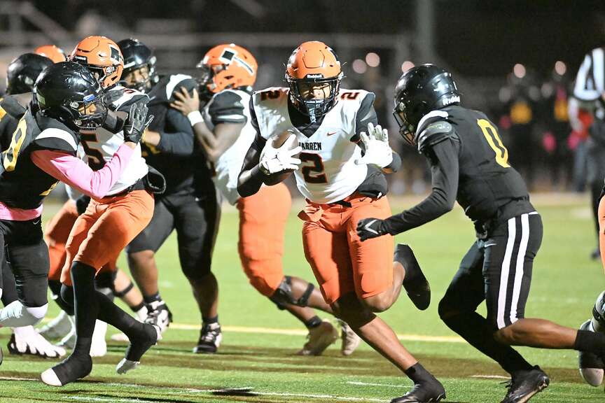 Lumberjacks suffer loss on Comets’ turf, 47-40