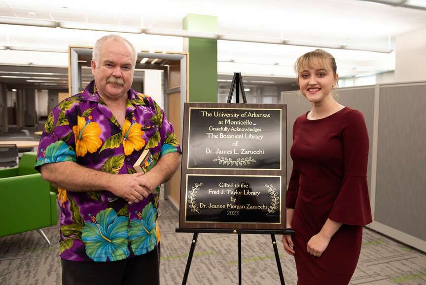 UAM honors botanical donation