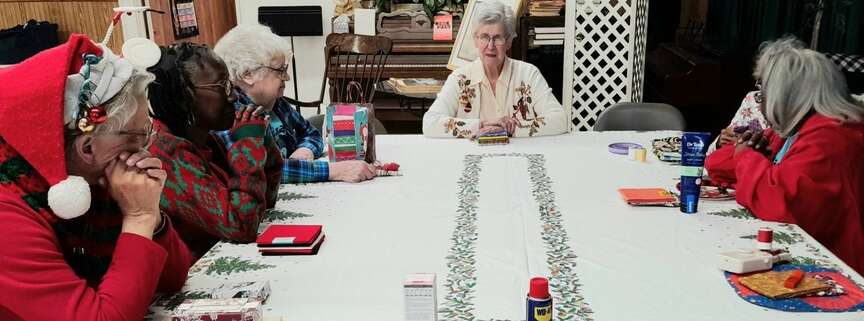 Grand Prairie Quilt Society hosts party