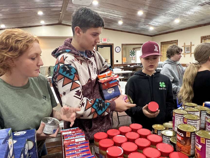 Youth in 4-H spread cheer