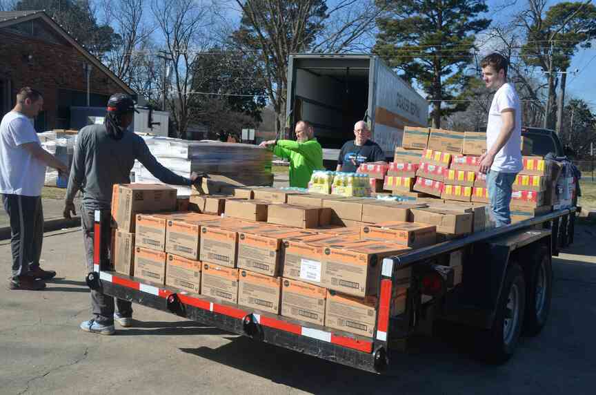 Arkansans come to aid of unpaid employees