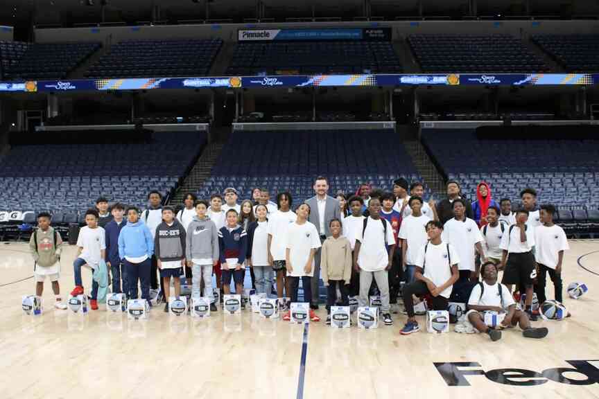 Kids get mentorship from Grizzlies