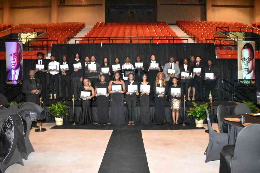 26 students given scholarships at gala