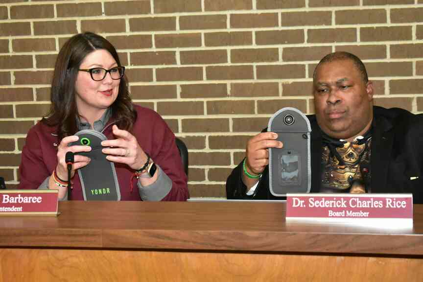 PBSD OKs locking pouches for phones