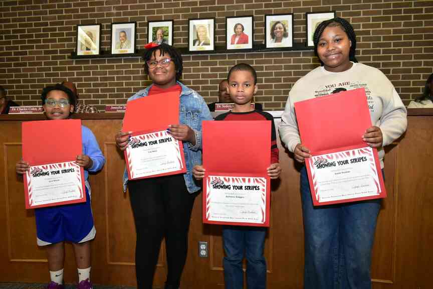 PBSD readers, security staff receive Stripes awards