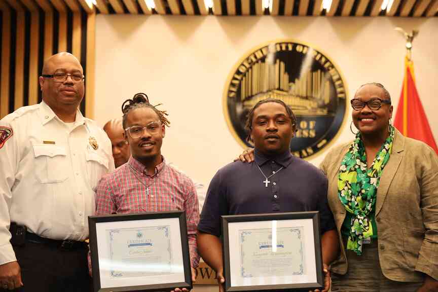 City Council honors 2 for actions amid fire