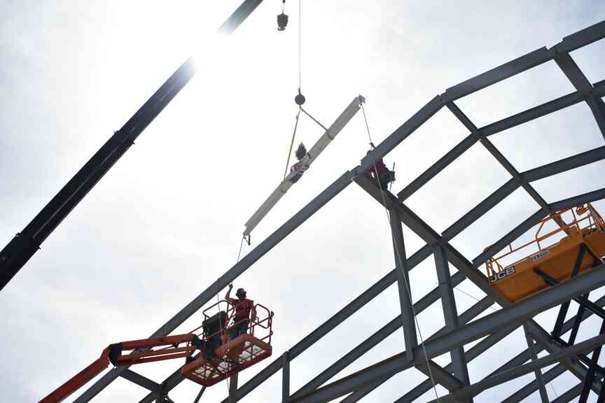 Final beam tops out new Watson Chapel High