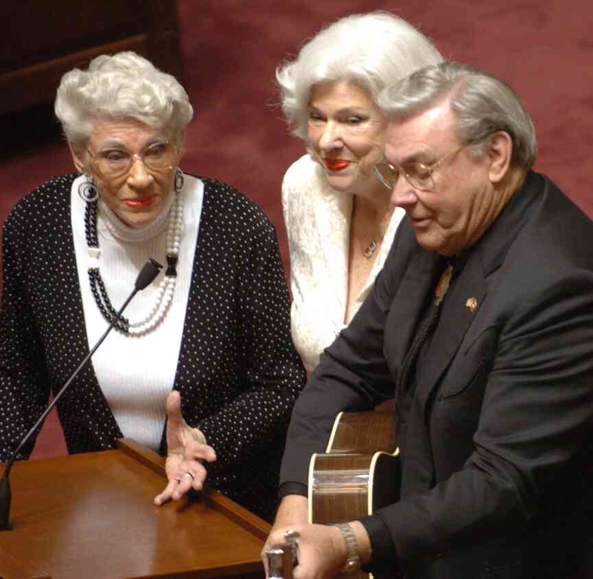 Music trio The Browns had top hits, Pine Bluff history