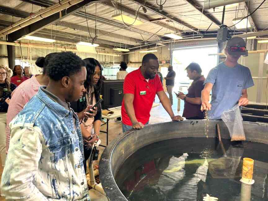 Pine Bluff program presents farm tour, law enforcement day