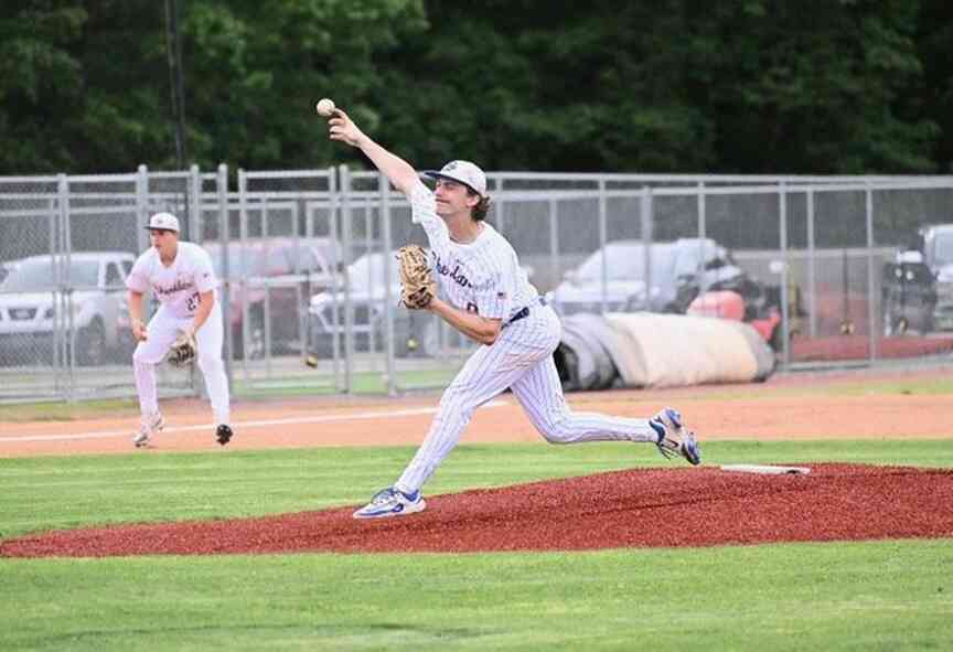 Yellowjackets defeat White Hall on seniors’ night