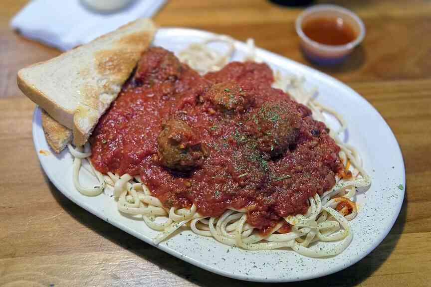 River Valley Eats: Petit Jean meats take center stage at this classic spot