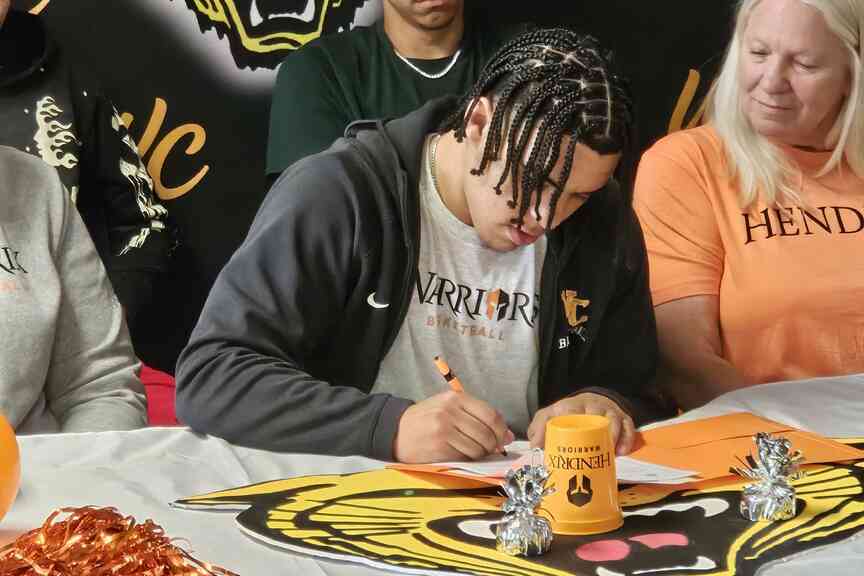 Watson Chapel’s Dockett signs with Hendrix