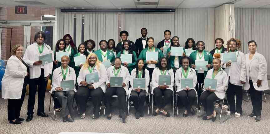 Ivy Center for Education celebrates future medical professionals