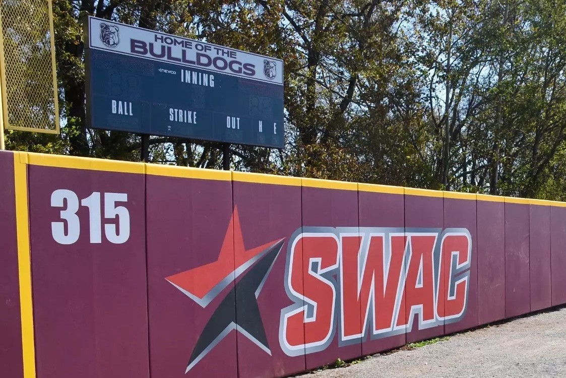 Fabian pitches second straight complete game
