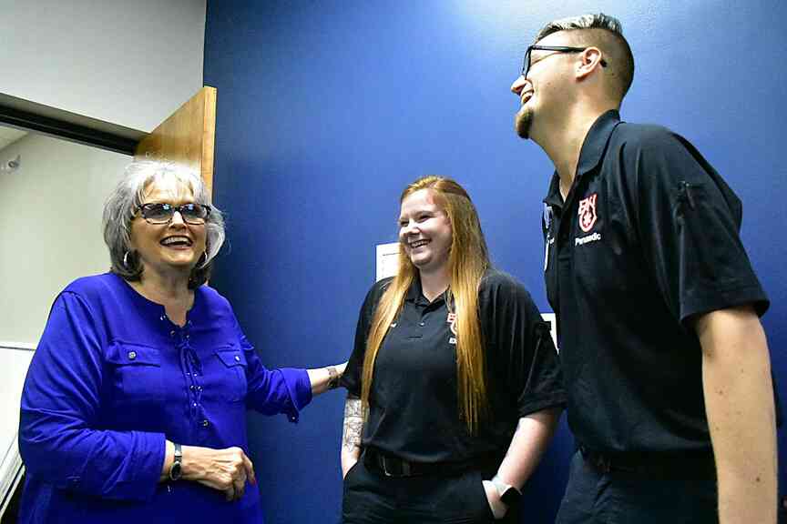 EASI awards techs for saving Redfield mayor’s life