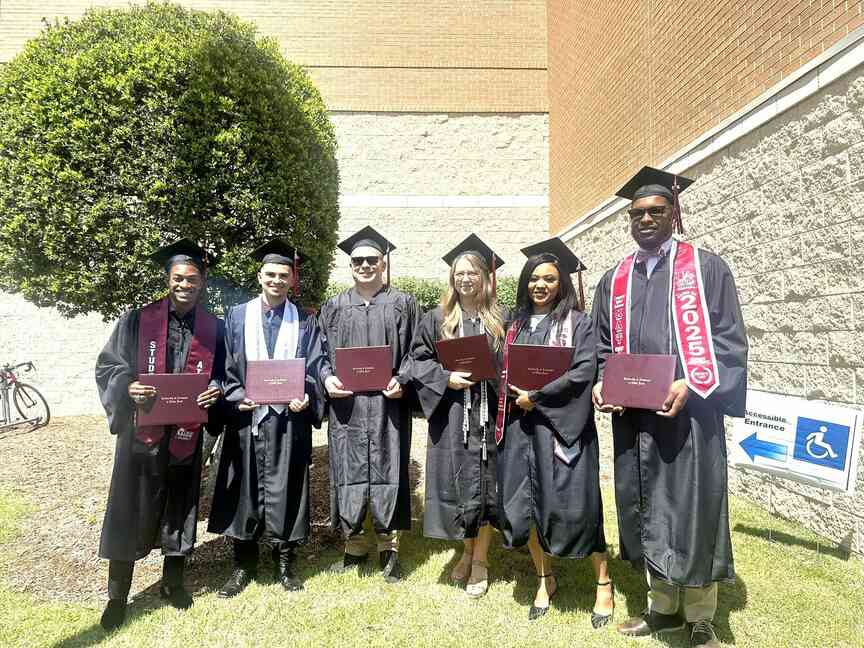 Locals graduate UALR program