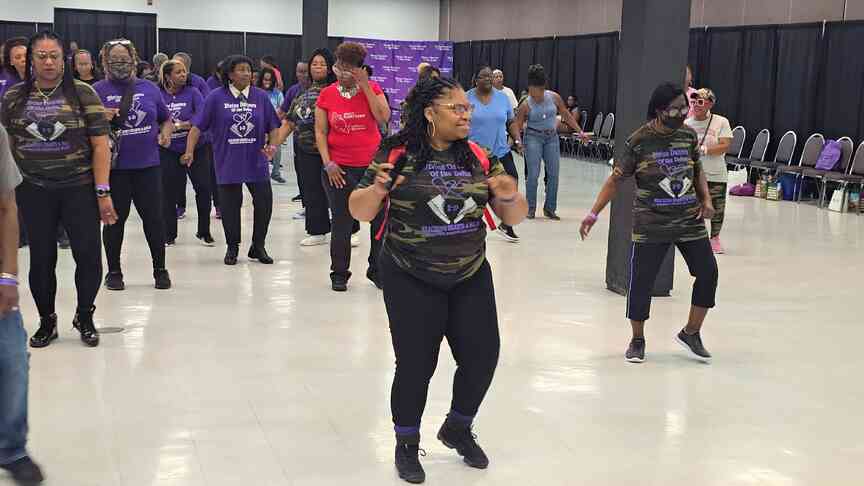 Health event combines dancing, wellness expo