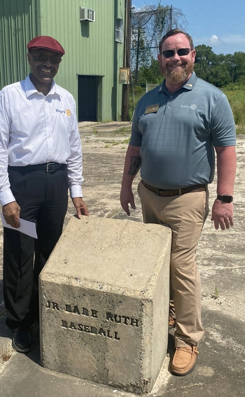 Rotary Club gives Ward 3 Community Park 2 new benches